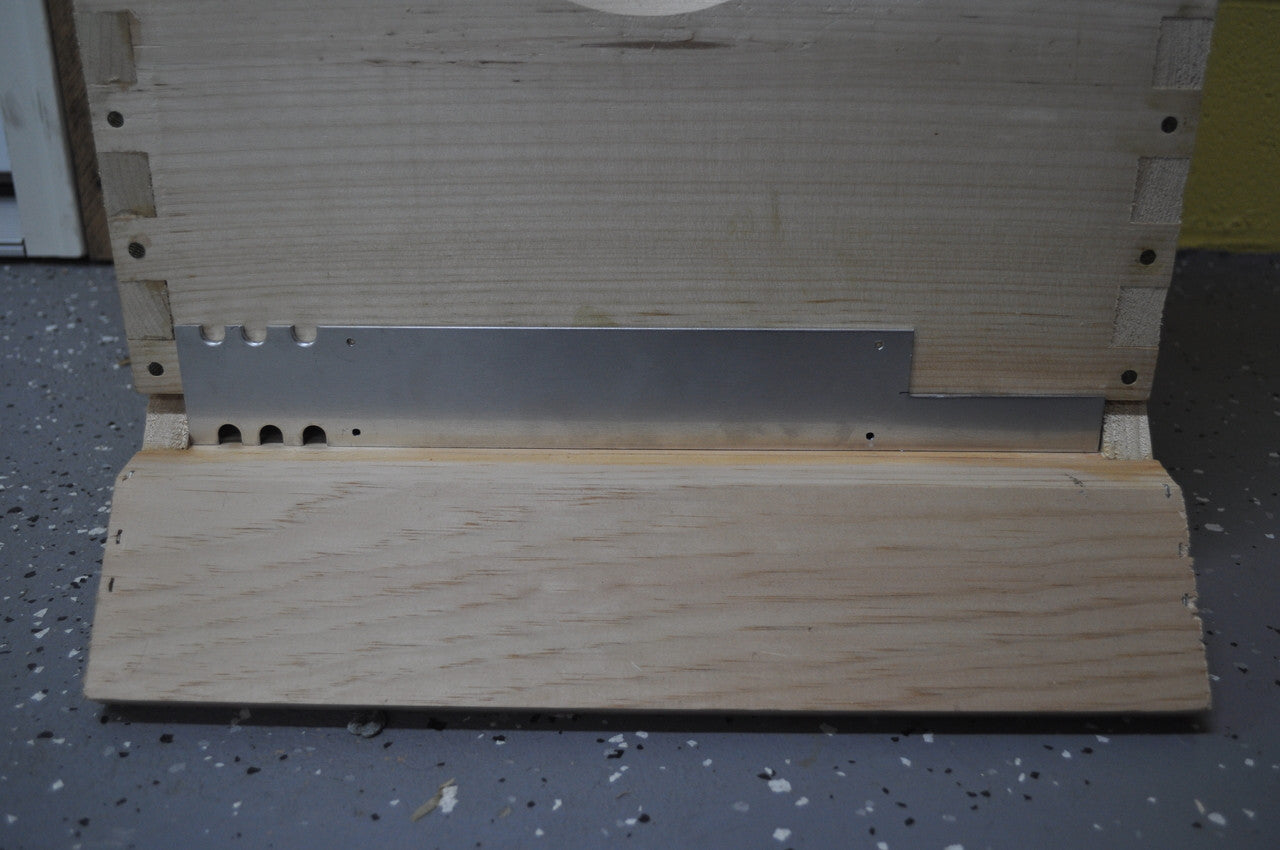 Multi-Guard/Entrance Reducer (8 or 10 Frame Hives, 5 Frame Nuc)