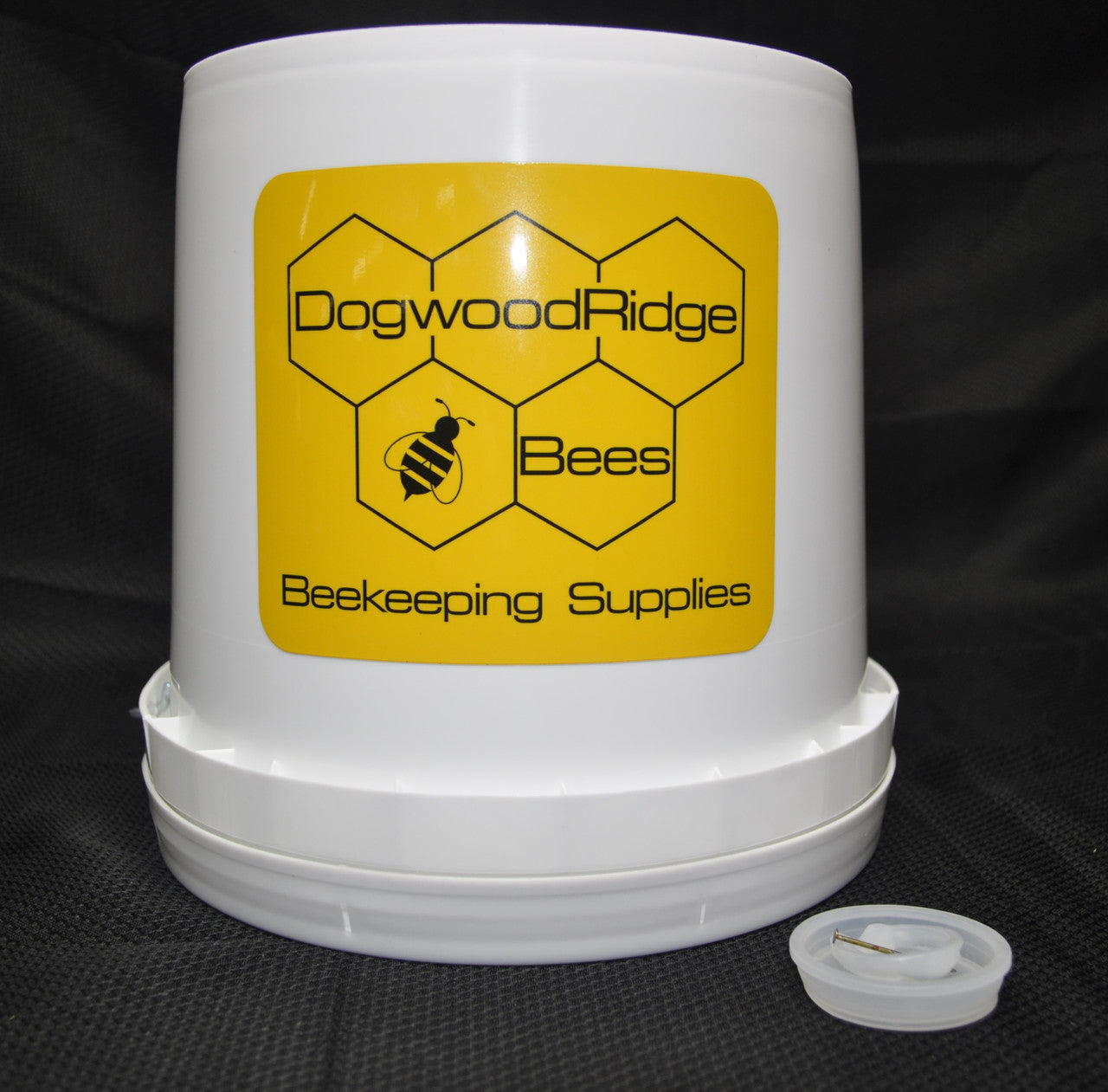 Feeder: Internal Pail, 2 Gallon Feeder with Removable Fill Plug