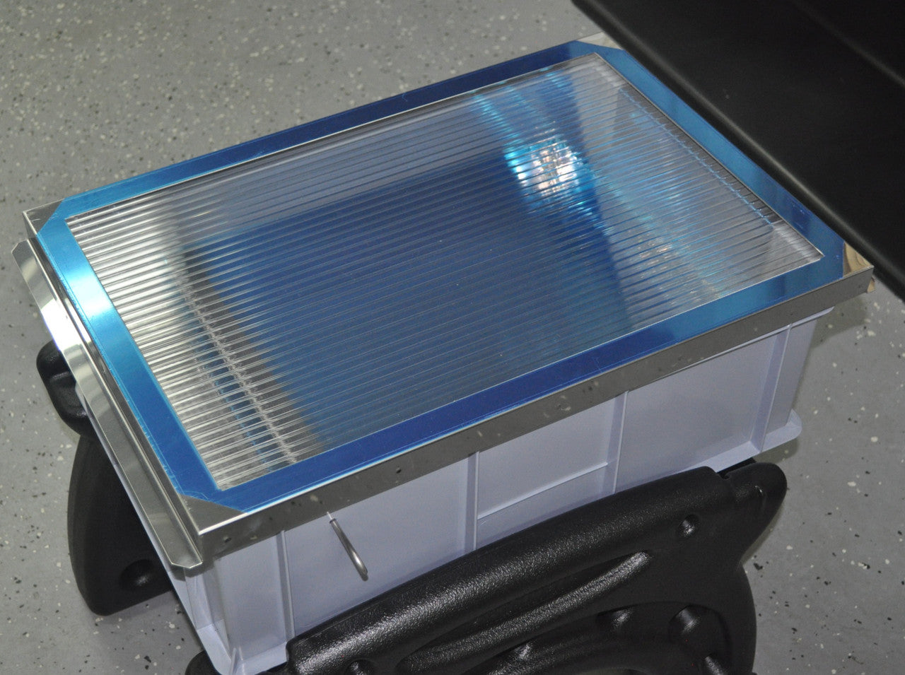 Lyson, Small Solar Wax Melter