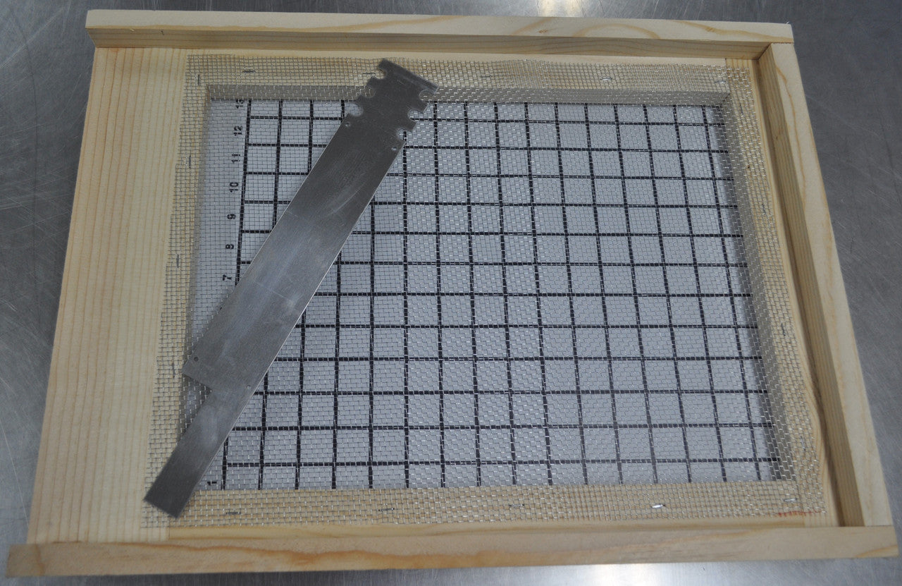 DRB Screened Bottom Board (Includes Multi-Guard/Entrance Reducer) (Choose 8 Frame, 10 Frame, or 5-Frame Nuc), OPTIONAL Wax Dipped