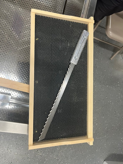 Wheeler Flexible Serrated Uncapping Knife