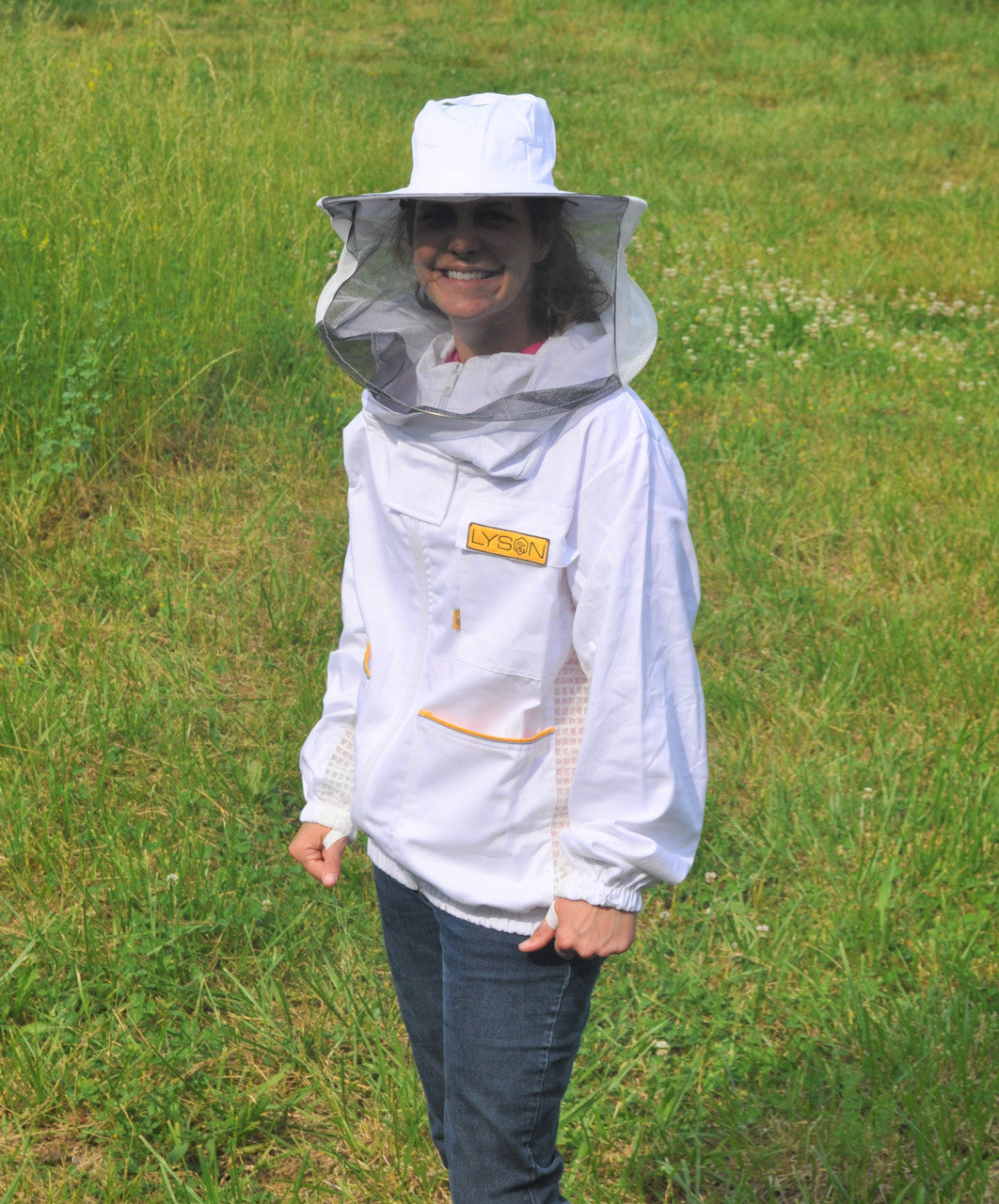 Lyson Part-Vent Jacket with Round Hat/Veil Combo, White