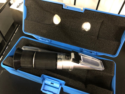 Refractometer with ATC